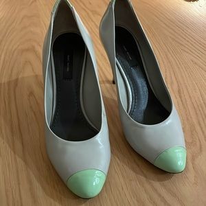 Marc Jacobs pumps